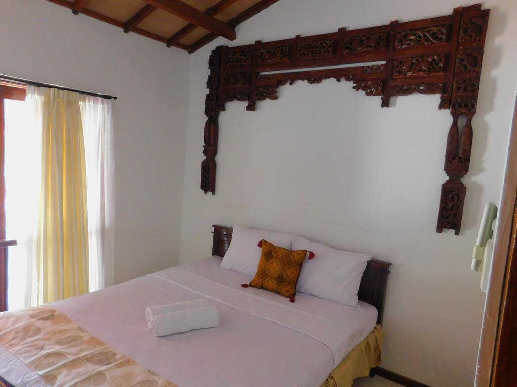 Seven Trumpets Guesthouse Maguwo Exterior photo