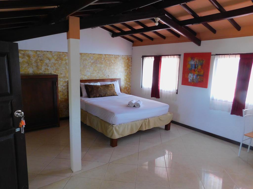 Seven Trumpets Guesthouse Maguwo Exterior photo
