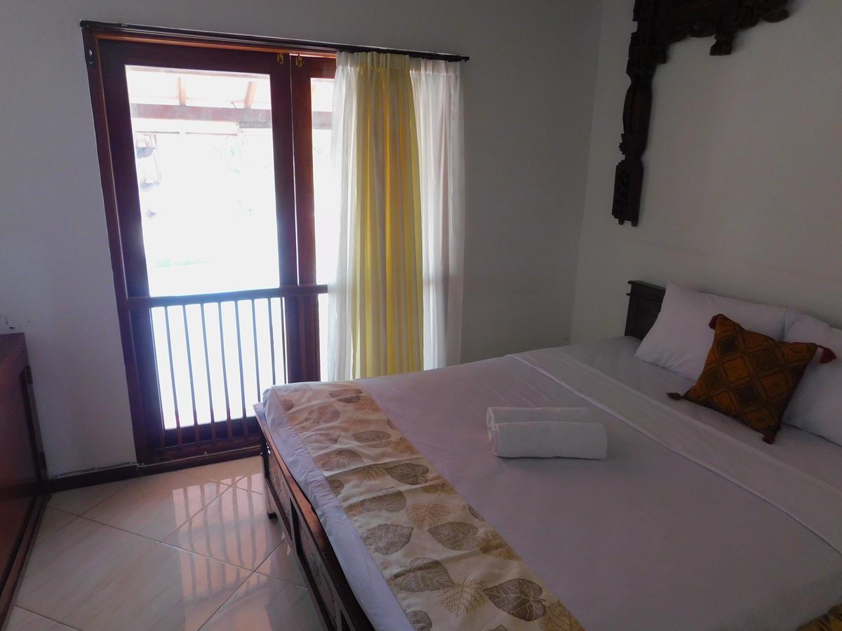 Seven Trumpets Guesthouse Maguwo Exterior photo